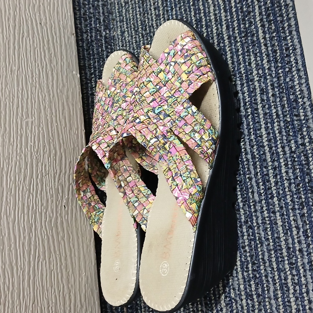 Bernie Mev Multi Color Wedge Sandals Size 9 - Picture 4 of 5